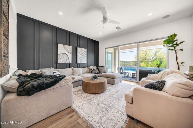 39721 N MAJESTY Trail, Anthem, AZ 85086