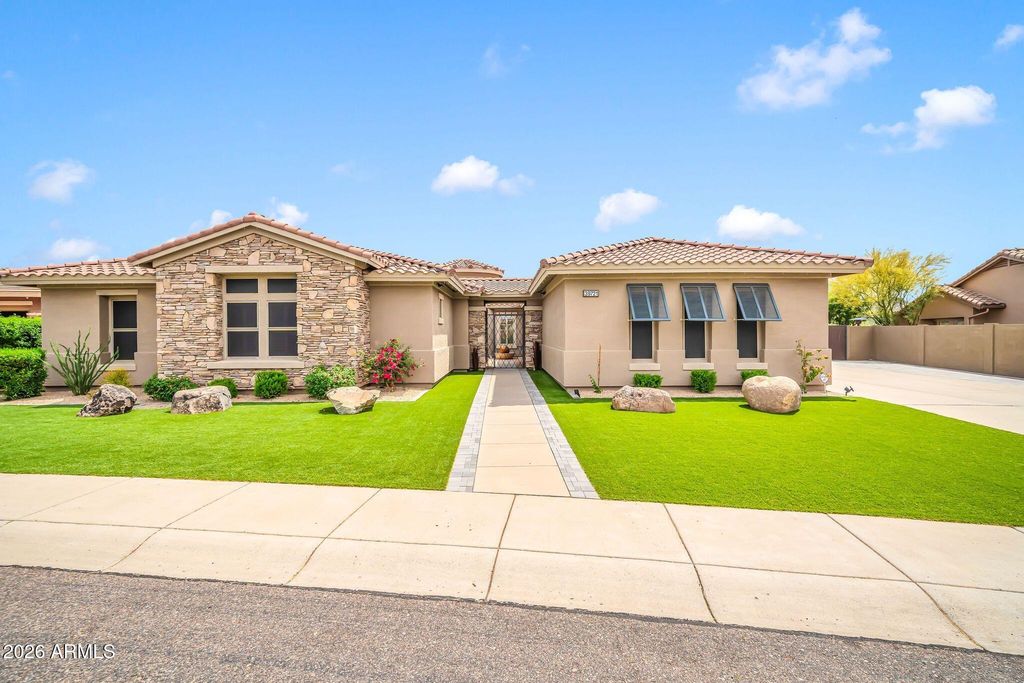 39721 N MAJESTY Trail, Anthem, AZ 85086