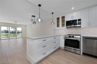 13 High Point CIR N 206, Naples, FL 34103