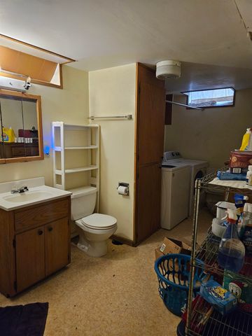 2711 S Laura Ave, Wichita, KS 67216