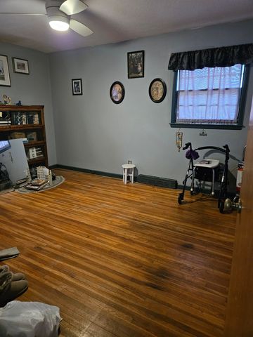 2711 S Laura Ave, Wichita, KS 67216