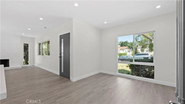 1230 Spazier Avenue, Glendale, CA 91201