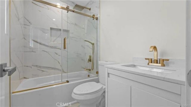 1230 Spazier Avenue, Glendale, CA 91201