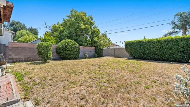 1230 Spazier Avenue, Glendale, CA 91201