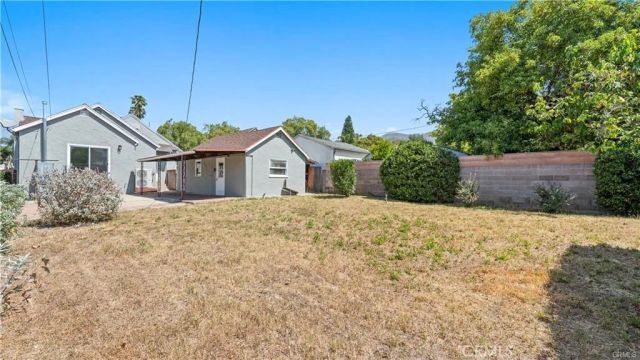 1230 Spazier Avenue, Glendale, CA 91201