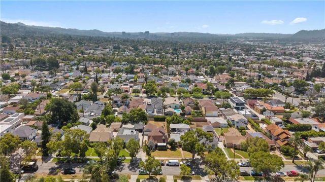1230 Spazier Avenue, Glendale, CA 91201