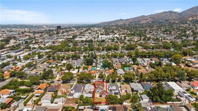 1230 Spazier Avenue, Glendale, CA 91201