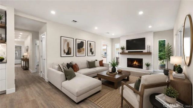 1230 Spazier Avenue, Glendale, CA 91201