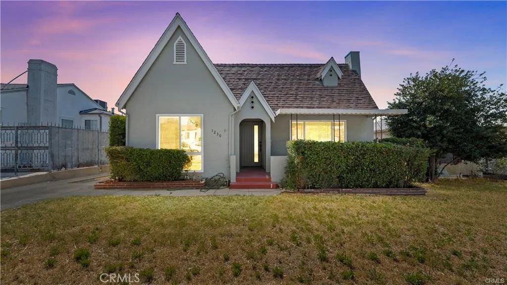 1230 Spazier Avenue, Glendale, CA 91201