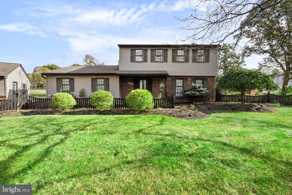657 BIRCHWOOD CT, Hatfield, PA 19440