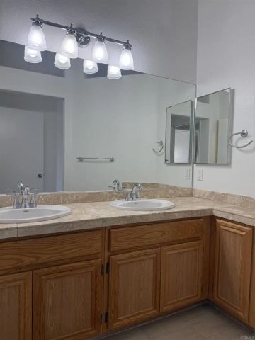 4665 Los Alamos Way C, Oceanside, CA 92057