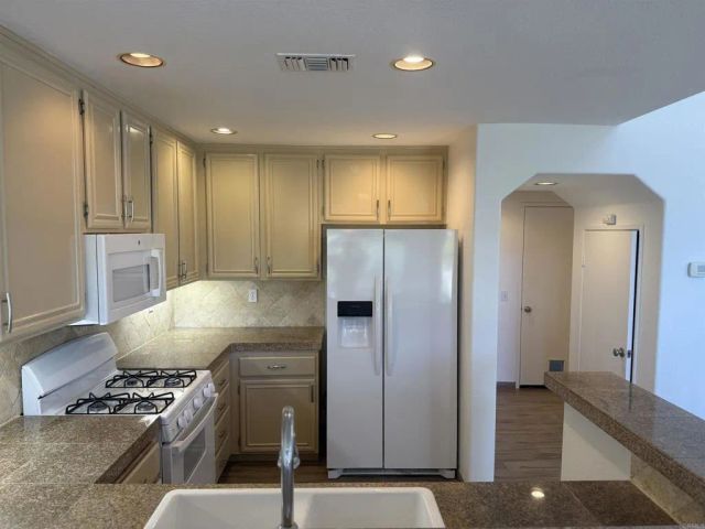 4665 Los Alamos Way C, Oceanside, CA 92057