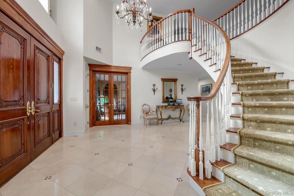 11 Polo Drive, Old Westbury, NY 11568 — photo 3
