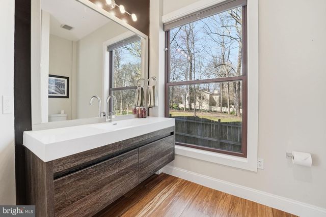 10405 BOSWELL LN, Potomac, MD 20854