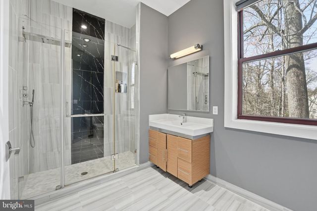 10405 BOSWELL LN, Potomac, MD 20854