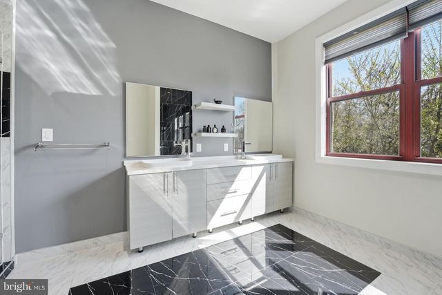 10405 BOSWELL LN, Potomac, MD 20854