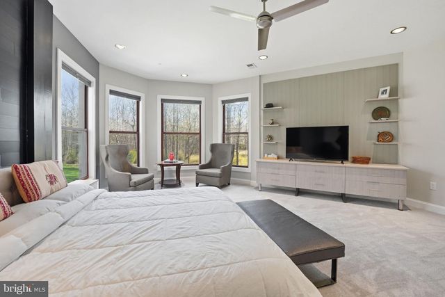 10405 BOSWELL LN, Potomac, MD 20854