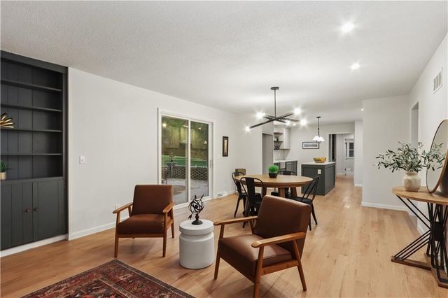 2 Maple Circle, Smithville, MO 64089