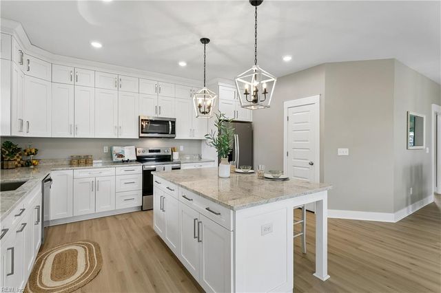 54 N Lawson RD, Poquoson, VA 23662