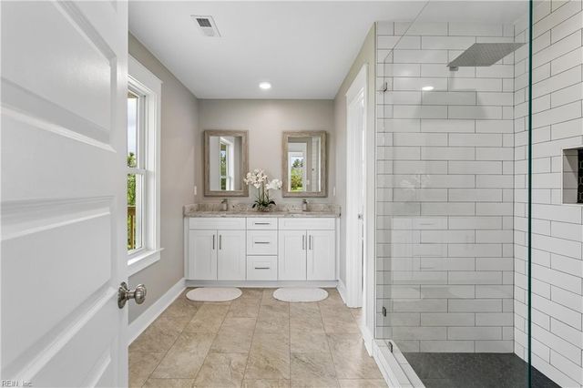 54 N Lawson RD, Poquoson, VA 23662