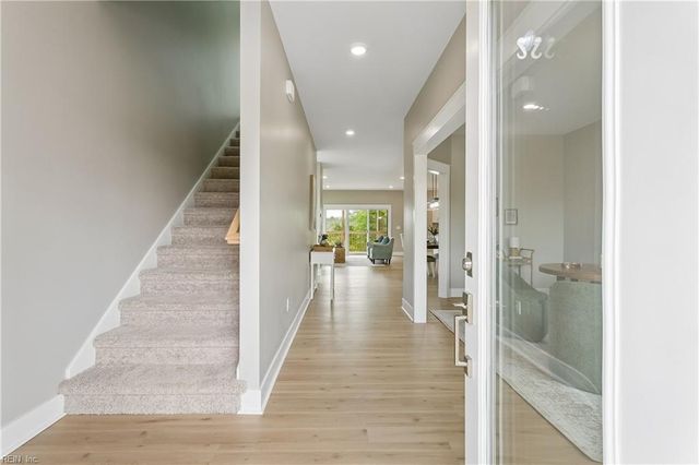 54 N Lawson RD, Poquoson, VA 23662