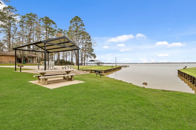 1626 Spanish Cove Drive, Crosby, TX 77532