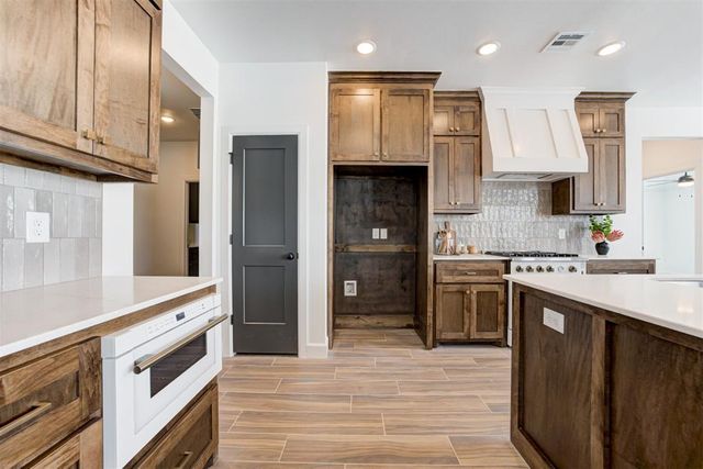 1311 Copper Ridge Circle, Piedmont, OK 73078