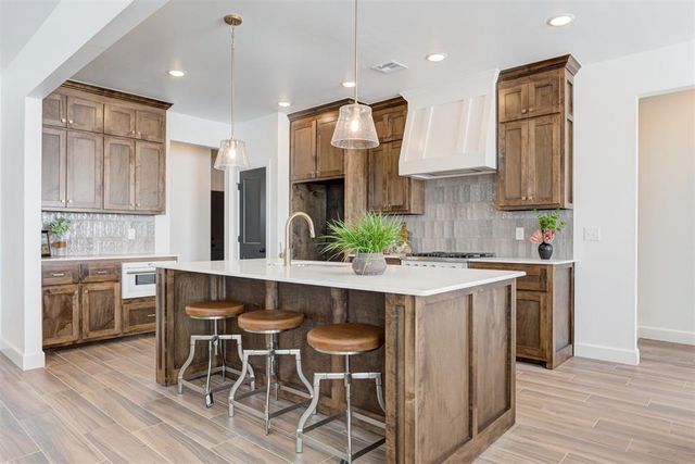 1311 Copper Ridge Circle, Piedmont, OK 73078