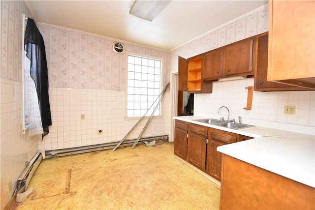 114 S McKean Street, Kittanning Boro, PA 16201