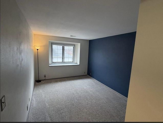 949 Quinlan DRIVE, Pewaukee, WI 53072