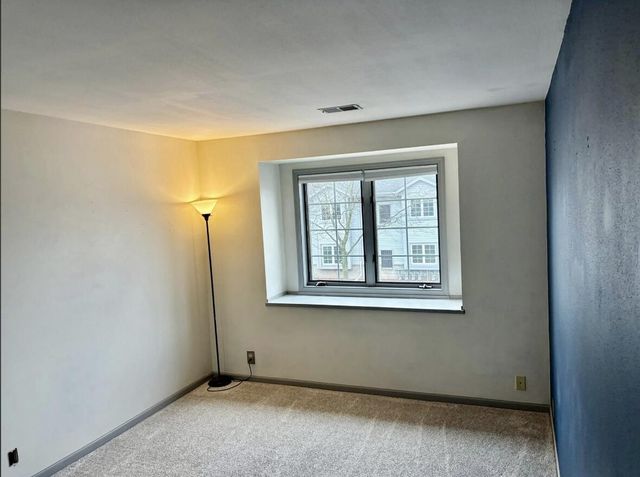 949 Quinlan DRIVE, Pewaukee, WI 53072