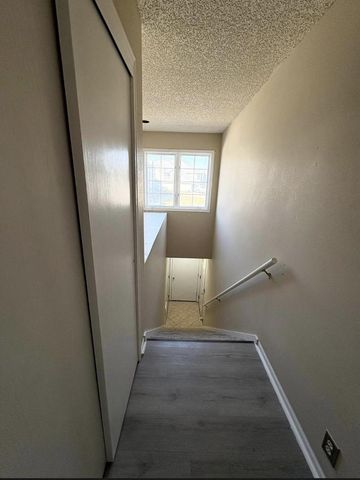 949 Quinlan DRIVE, Pewaukee, WI 53072