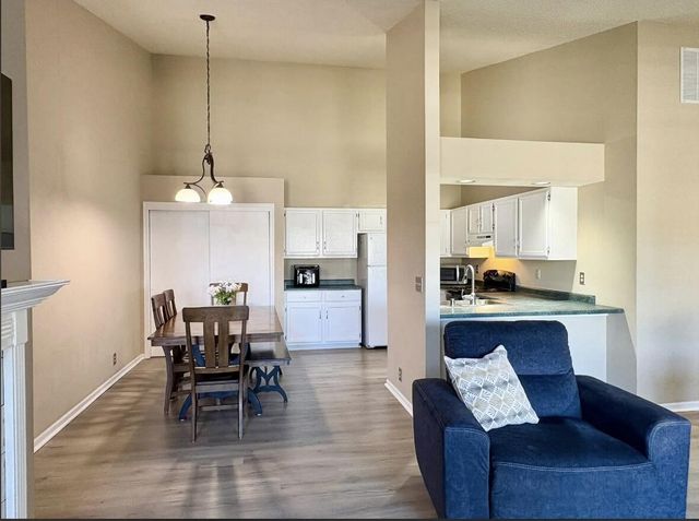 949 Quinlan DRIVE, Pewaukee, WI 53072