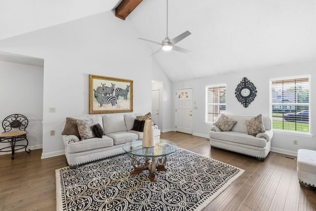 2411 Charleston Square, Chattanooga, TN 37421
