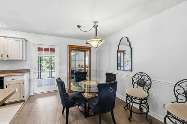 2411 Charleston Square, Chattanooga, TN 37421
