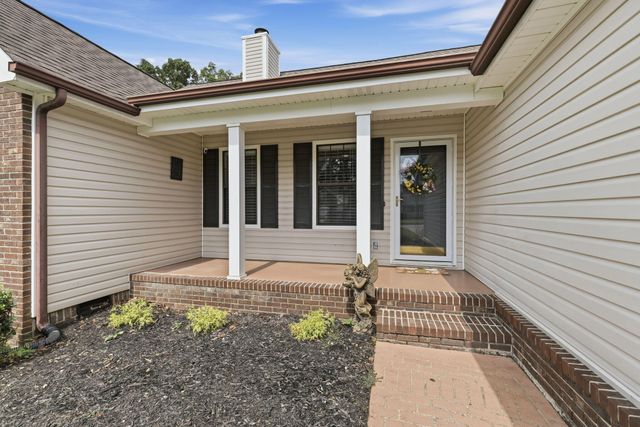2411 Charleston Square, Chattanooga, TN 37421