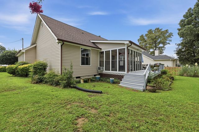 2411 Charleston Square, Chattanooga, TN 37421