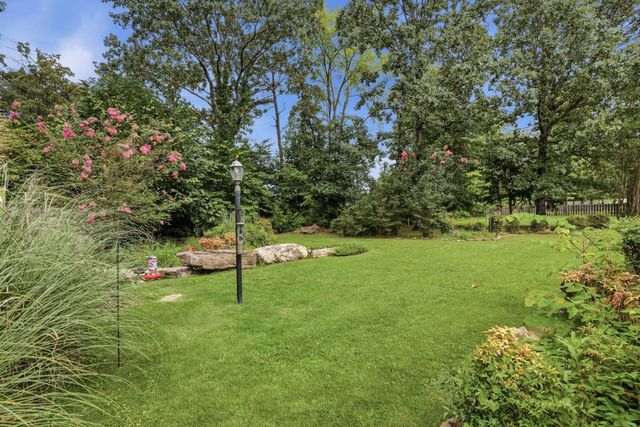 2411 Charleston Square, Chattanooga, TN 37421