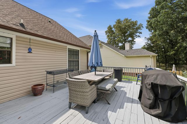 2411 Charleston Square, Chattanooga, TN 37421