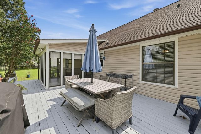 2411 Charleston Square, Chattanooga, TN 37421
