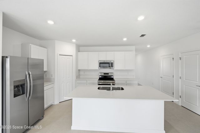 1652 Ellsworth Circle SW, Palm Bay, FL 32908