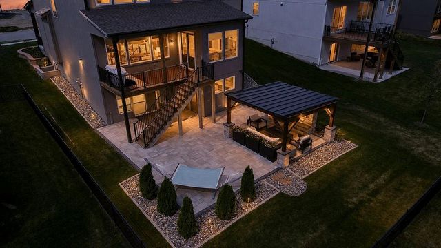 1713 SW Arbormill Terrace, Lee's Summit, MO 64082