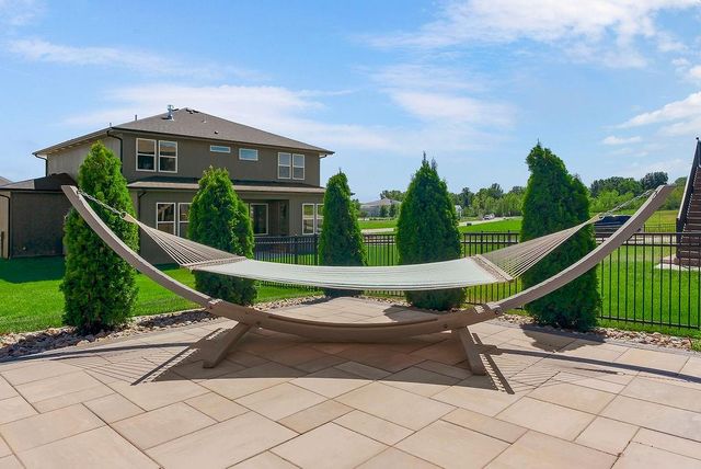 1713 SW Arbormill Terrace, Lee's Summit, MO 64082