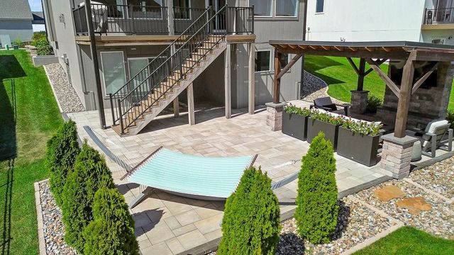 1713 SW Arbormill Terrace, Lee's Summit, MO 64082