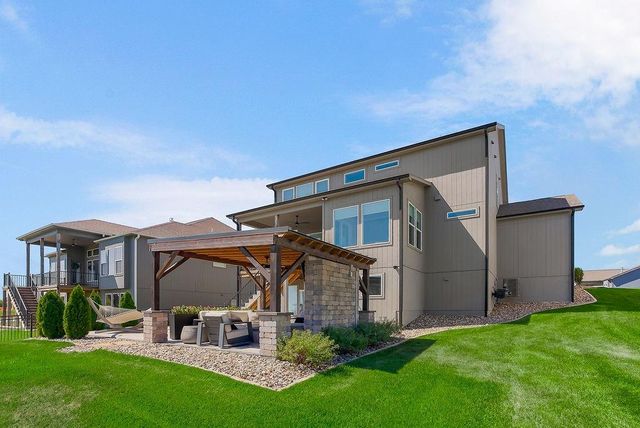 1713 SW Arbormill Terrace, Lee's Summit, MO 64082