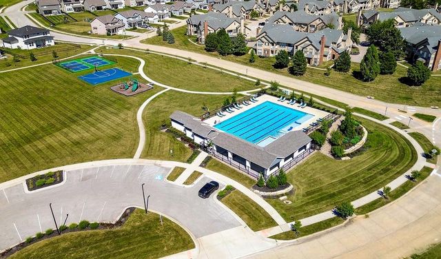1713 SW Arbormill Terrace, Lee's Summit, MO 64082
