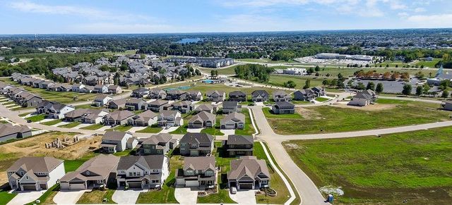 1713 SW Arbormill Terrace, Lee's Summit, MO 64082