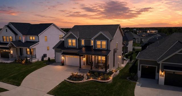 1713 SW Arbormill Terrace, Lee's Summit, MO 64082