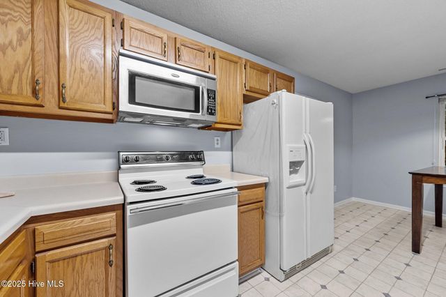 220 Pollard Drive, Jacksonville, NC 28540