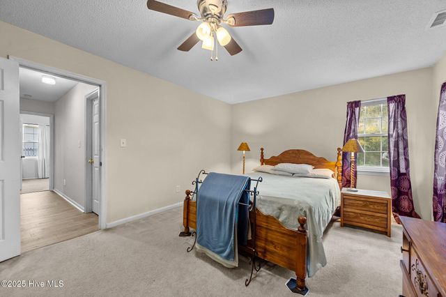 220 Pollard Drive, Jacksonville, NC 28540